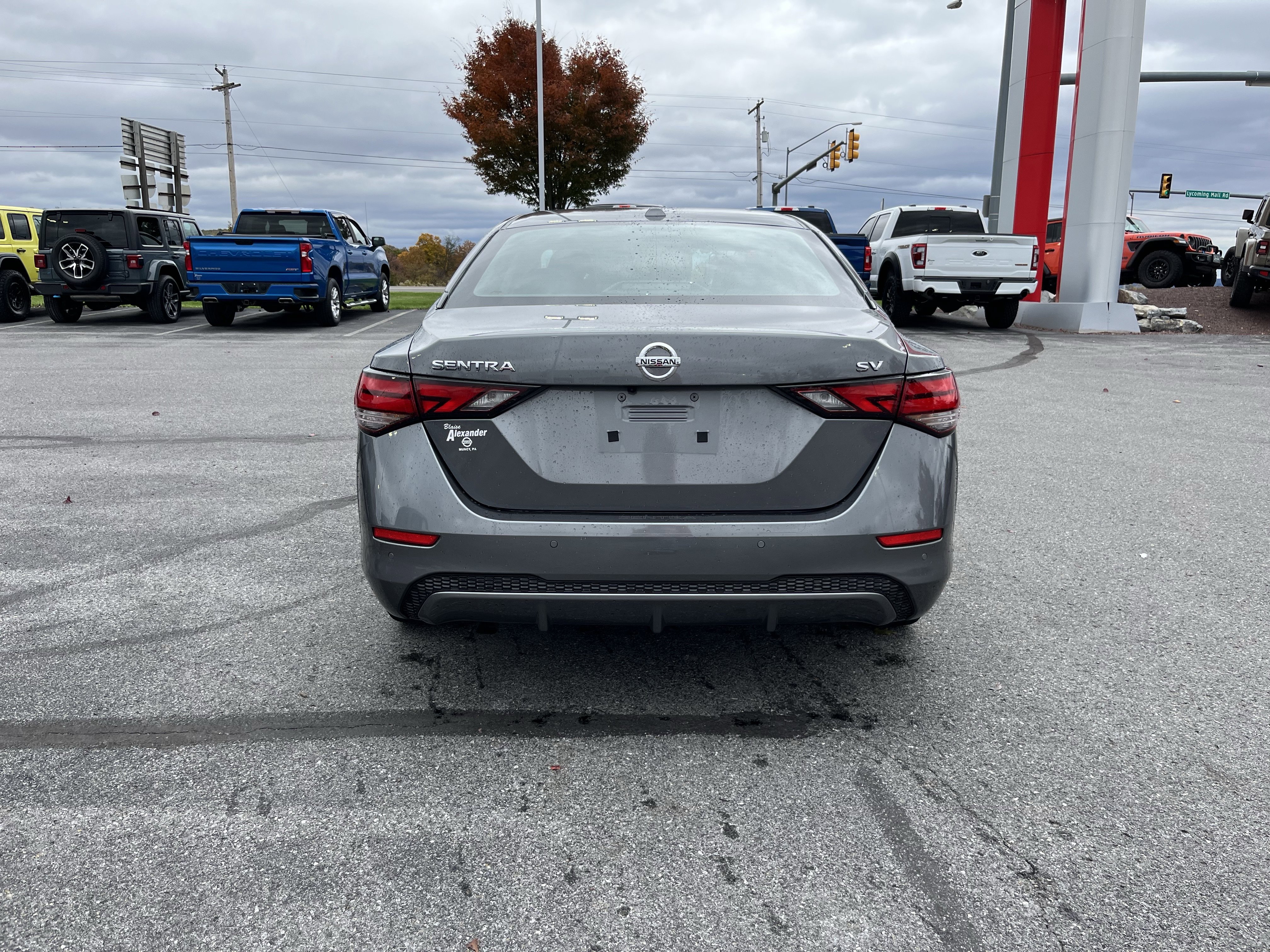 Used 2022 Nissan Sentra SV video 4