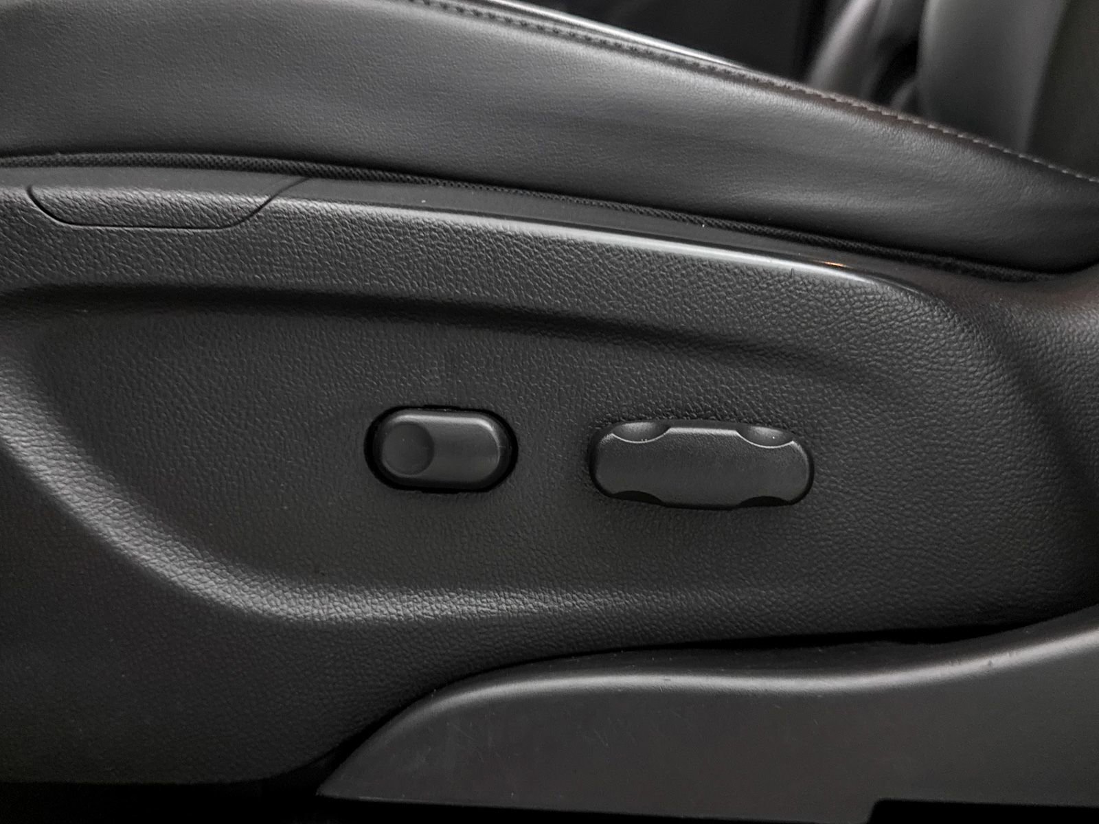 Used 2018 Buick Encore Preferred image 24