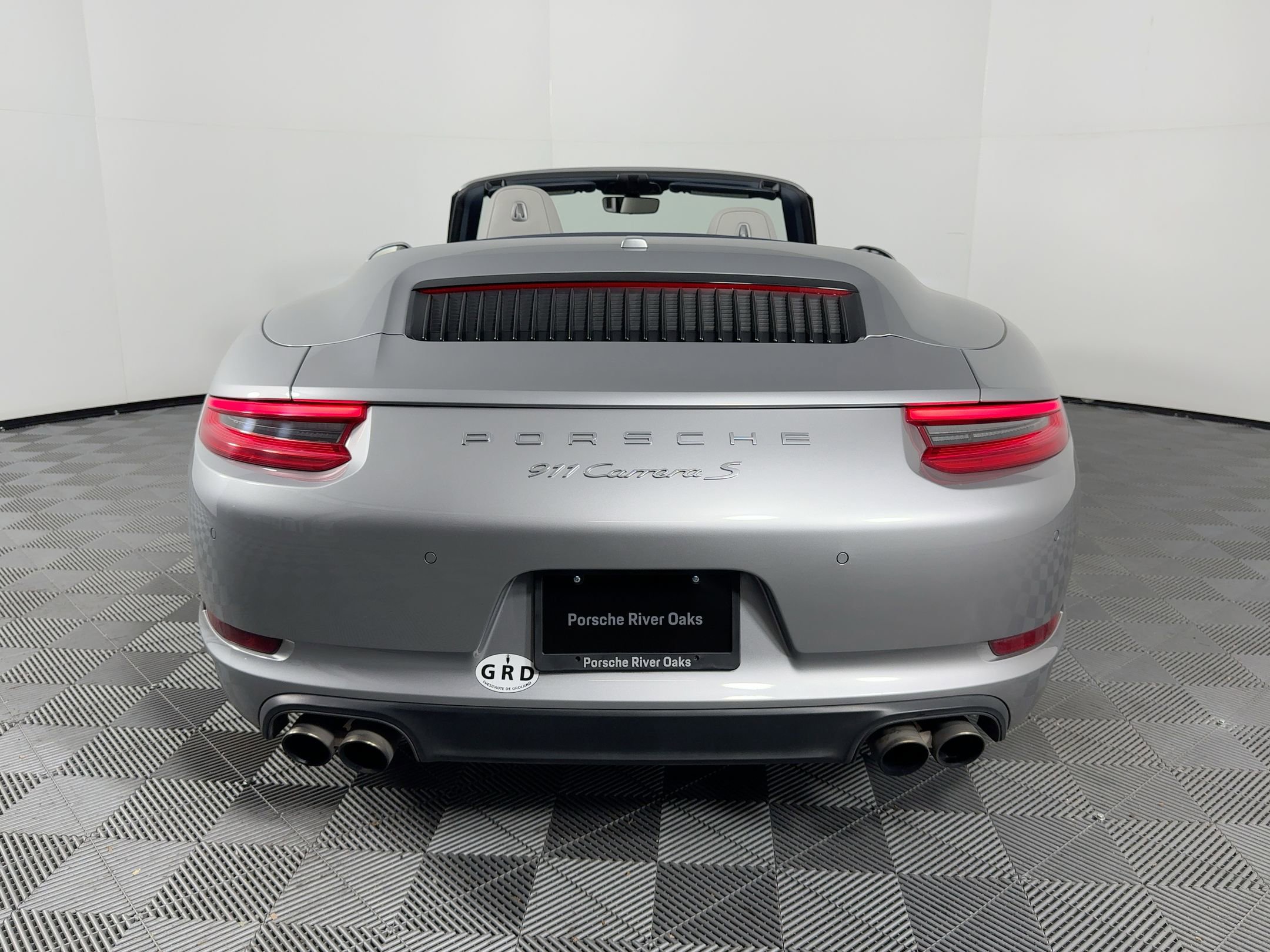 Certified 2018 Porsche 911 Carrera S image 10