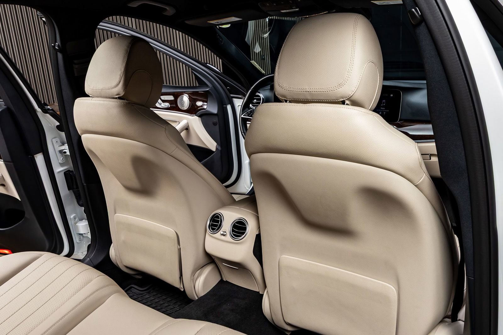 Used 2021 Mercedes-Benz E 450 4MATIC Sedan image 27