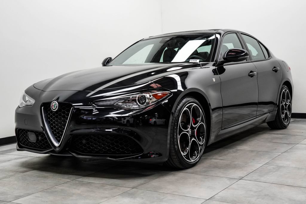 Used 2023 Alfa Romeo Giulia Ti image 7