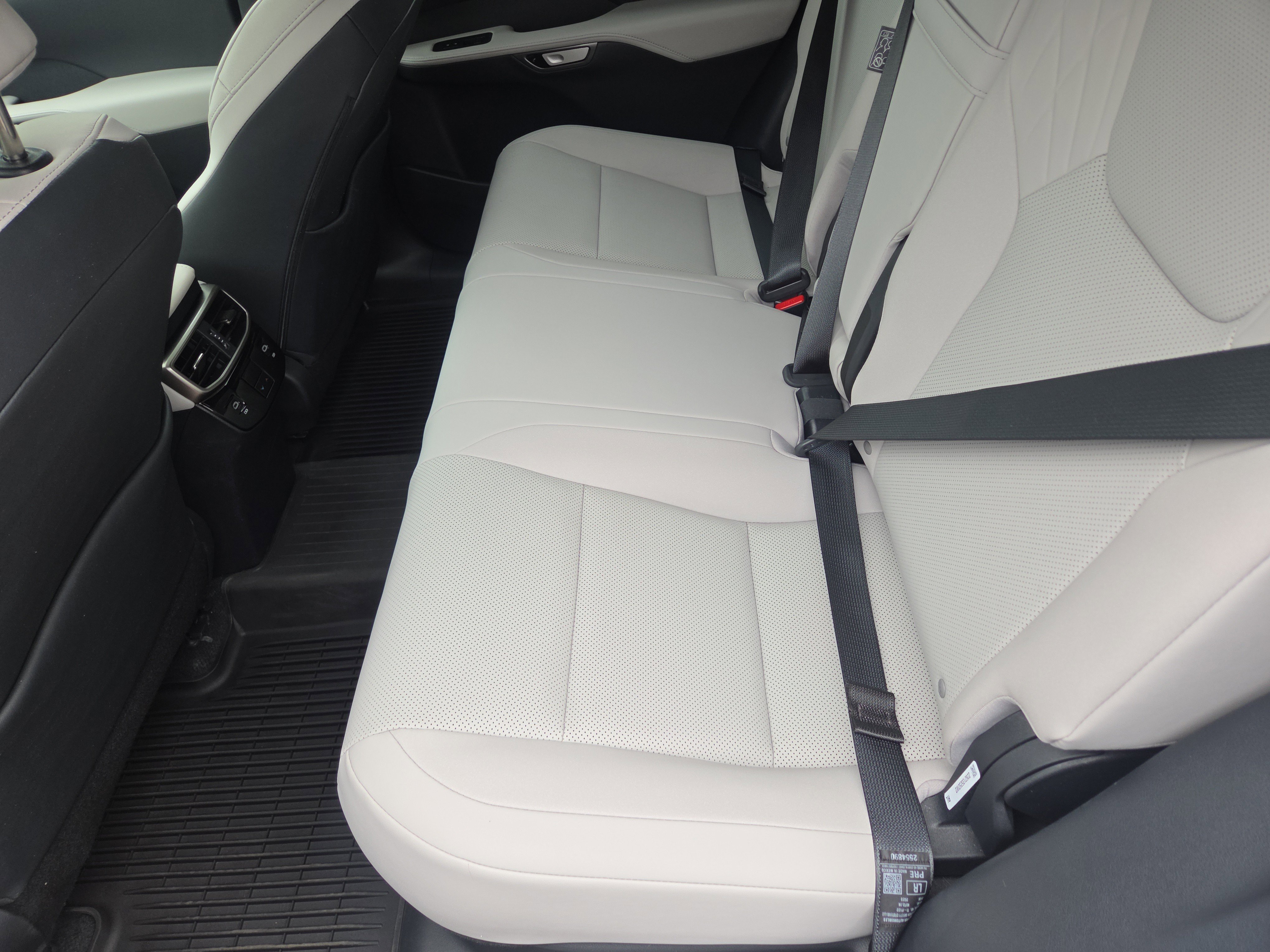 Used 2023 Lexus RX 350 Premium w/ Accessory Package AWD/4WD image 22