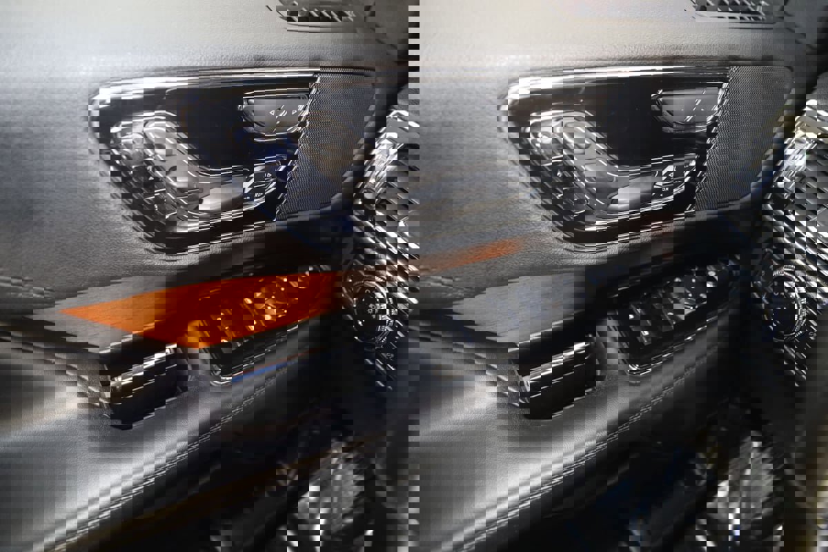 Used 2020 Lincoln Navigator L Reserve w/ Equipment Group 208A Reserve image 33