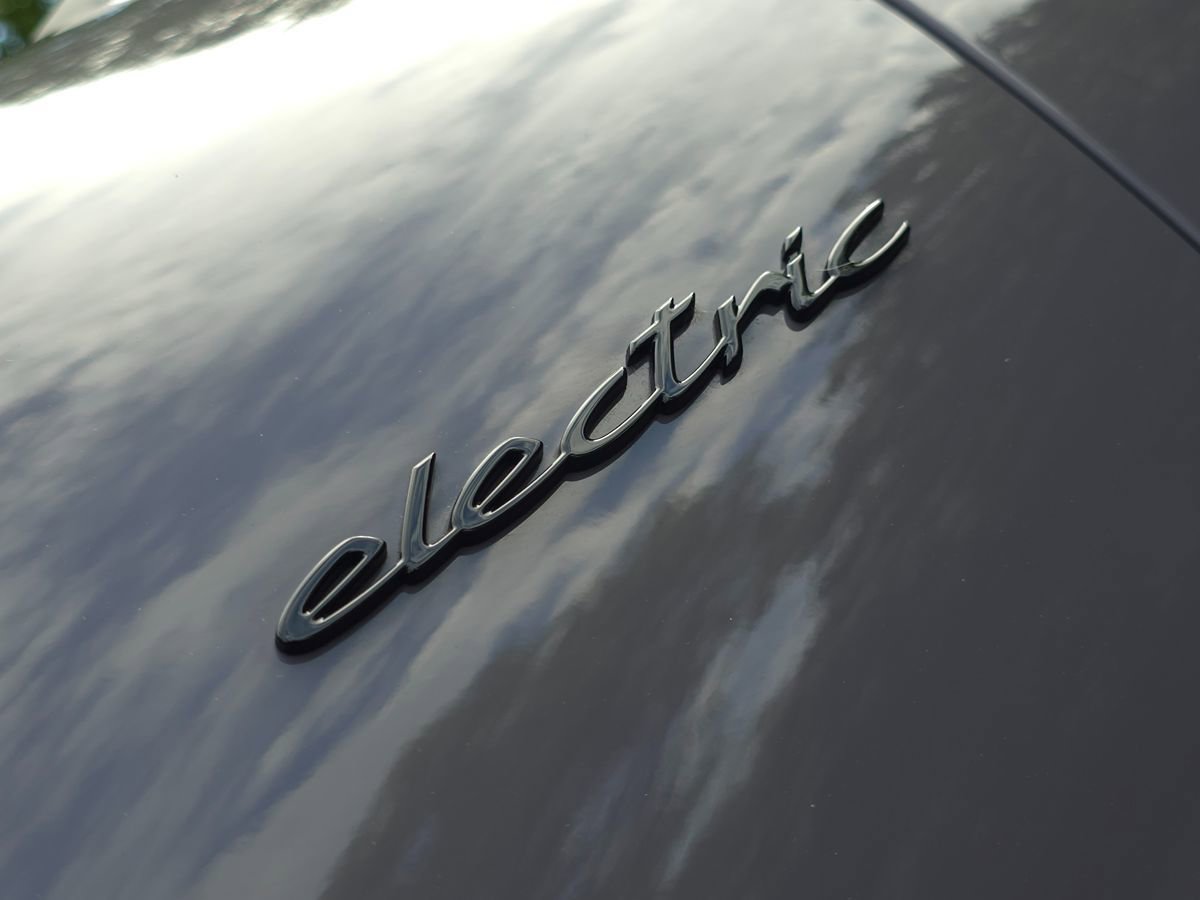 Used 2024 Porsche Macan 4 Electric AWD/4WD image 65