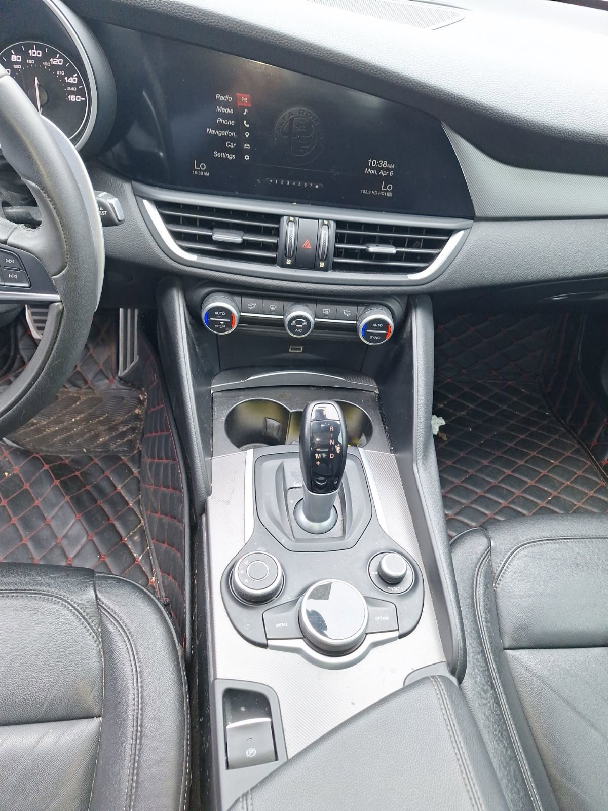 Used 2018 Alfa Romeo Giulia image 14