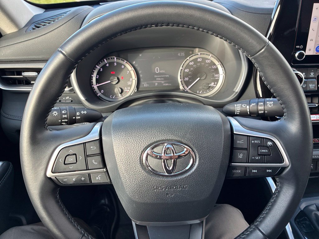 Certified 2026 Toyota Highlander XLE AWD/4WD image 30