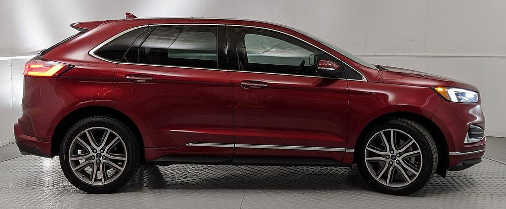 Certified 2019 Ford Edge Titanium w/ Equipment Group 301A AWD/4WD image 2