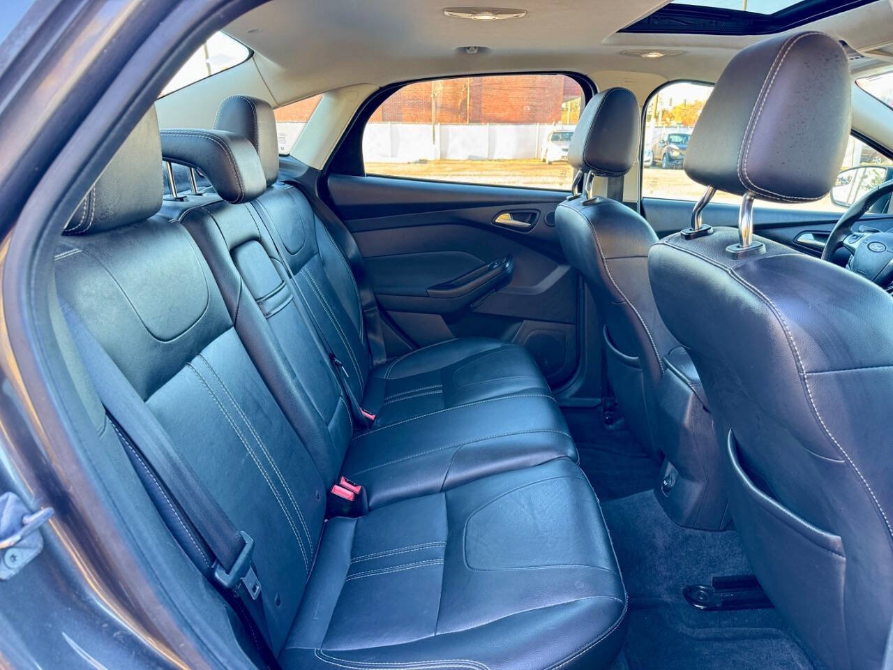 Used 2012 Ford Focus SEL image 15