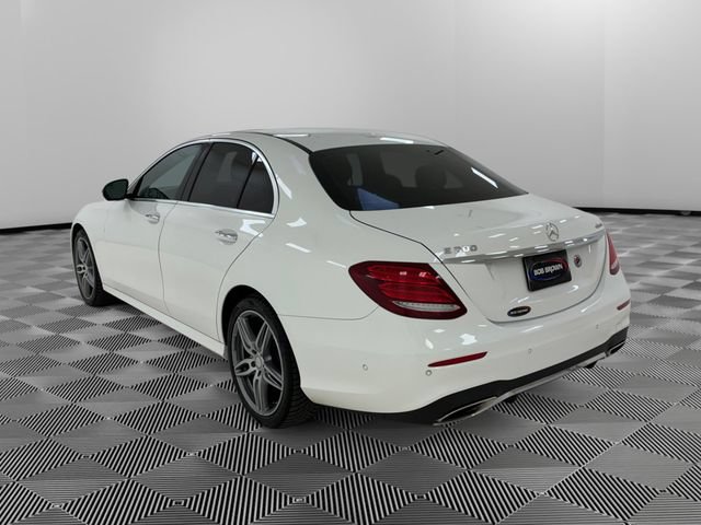 Used 2017 Mercedes-Benz E 300 4MATIC image 3
