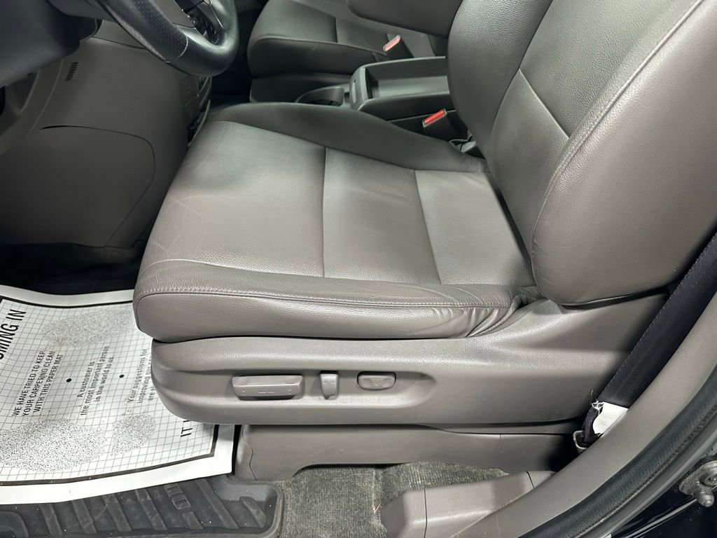 Used 2016 Honda Odyssey Touring Elite image 13