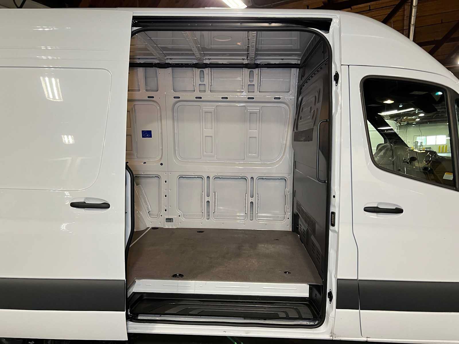 Used 2026 Mercedes-Benz Sprinter 2500 image 13