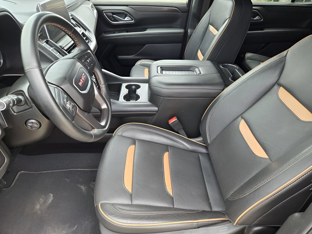 Used 2024 GMC Yukon AT4 w/ Technology Package AWD/4WD image 12