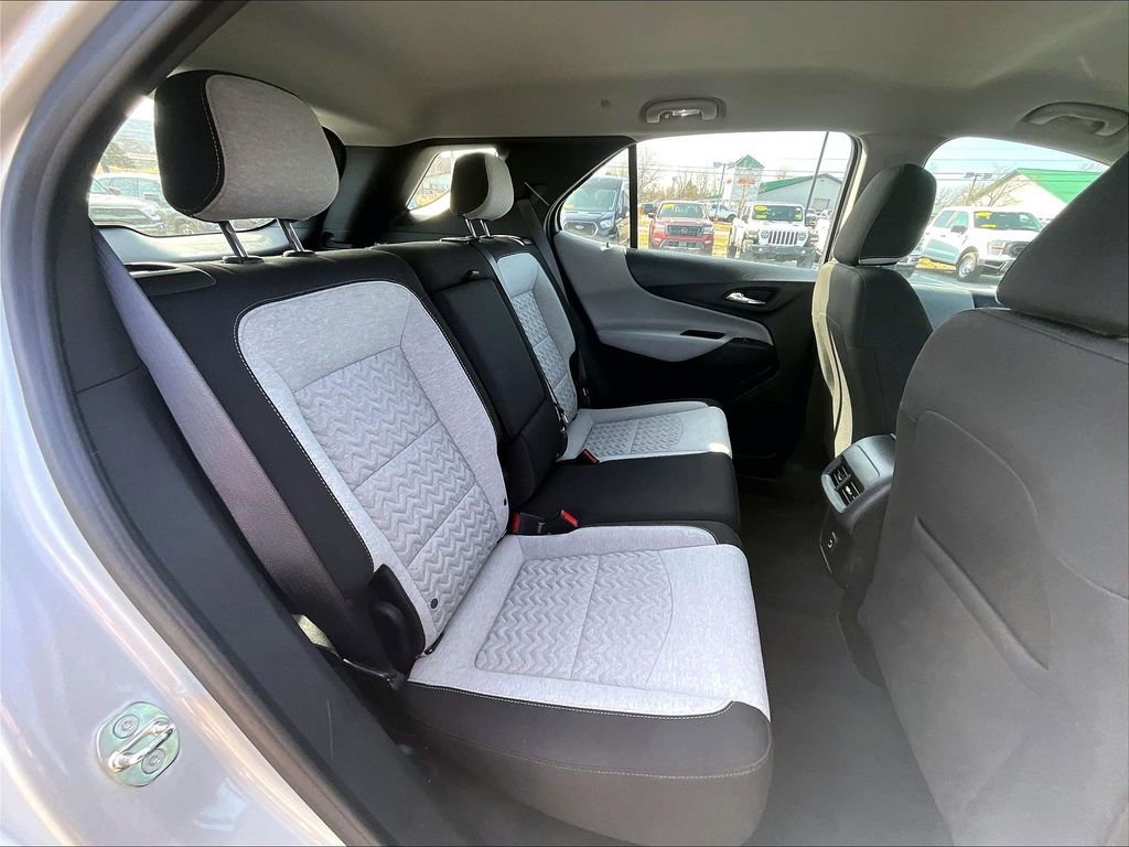 Used 2022 Chevrolet Equinox LS image 16