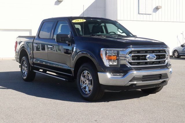 Used 2022 Ford F150 XLT w/ Equipment Group 302A High AWD/4WD image 3
