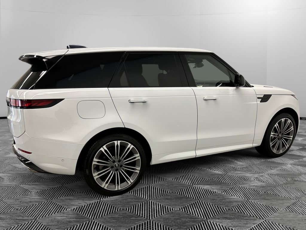 Used 2025 Land Rover Range Rover Sport Dynamic SE image 6