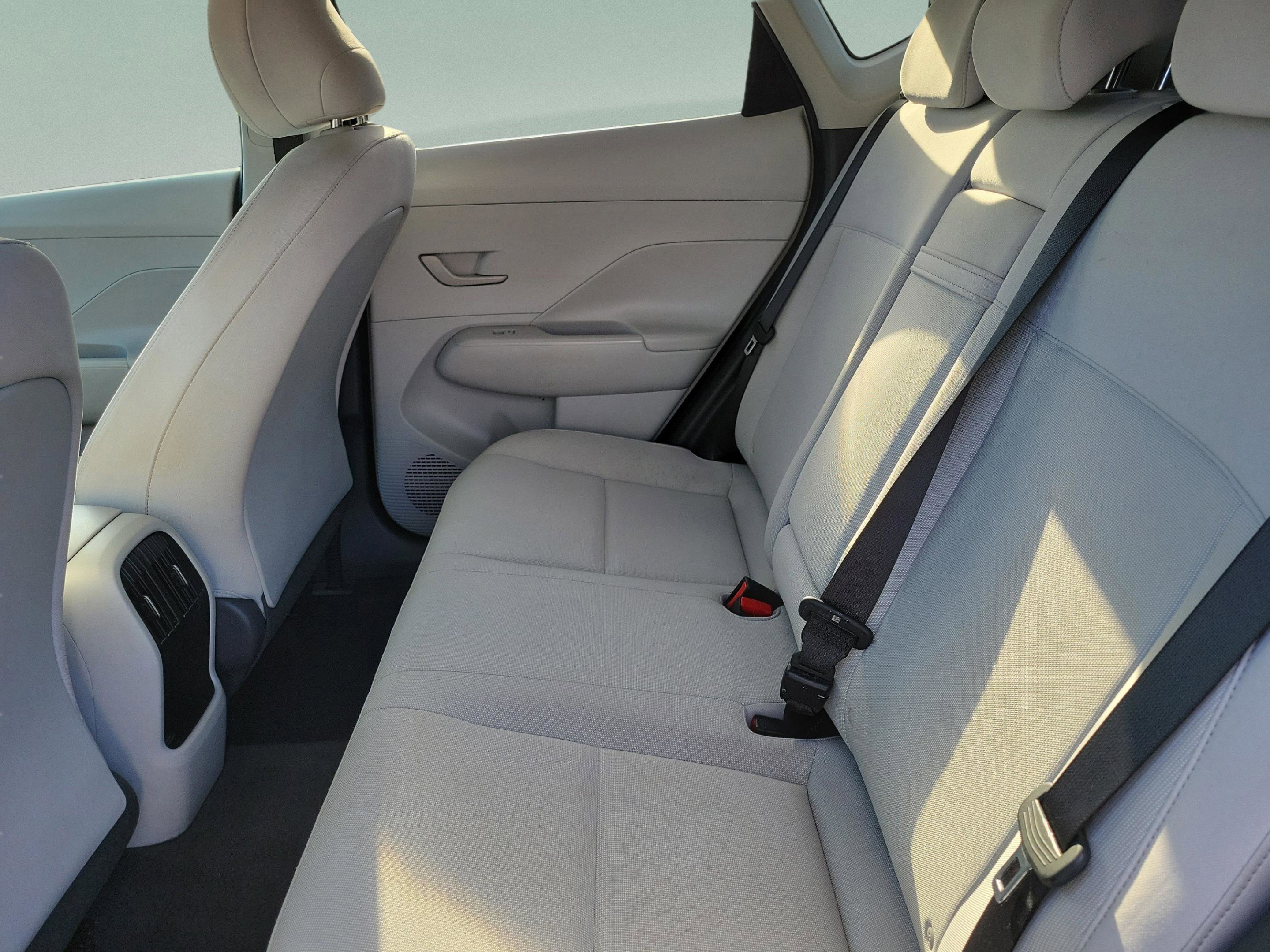 Used 2024 Hyundai Kona SEL FWD image 29