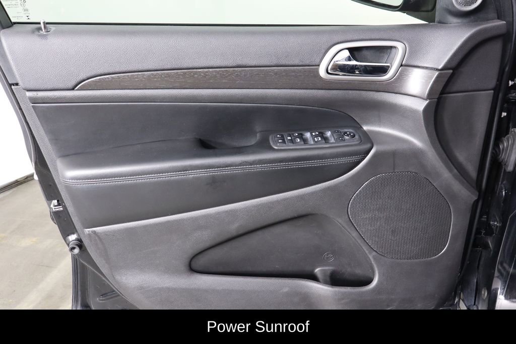 Used 2018 Jeep Grand Cherokee Altitude image 20