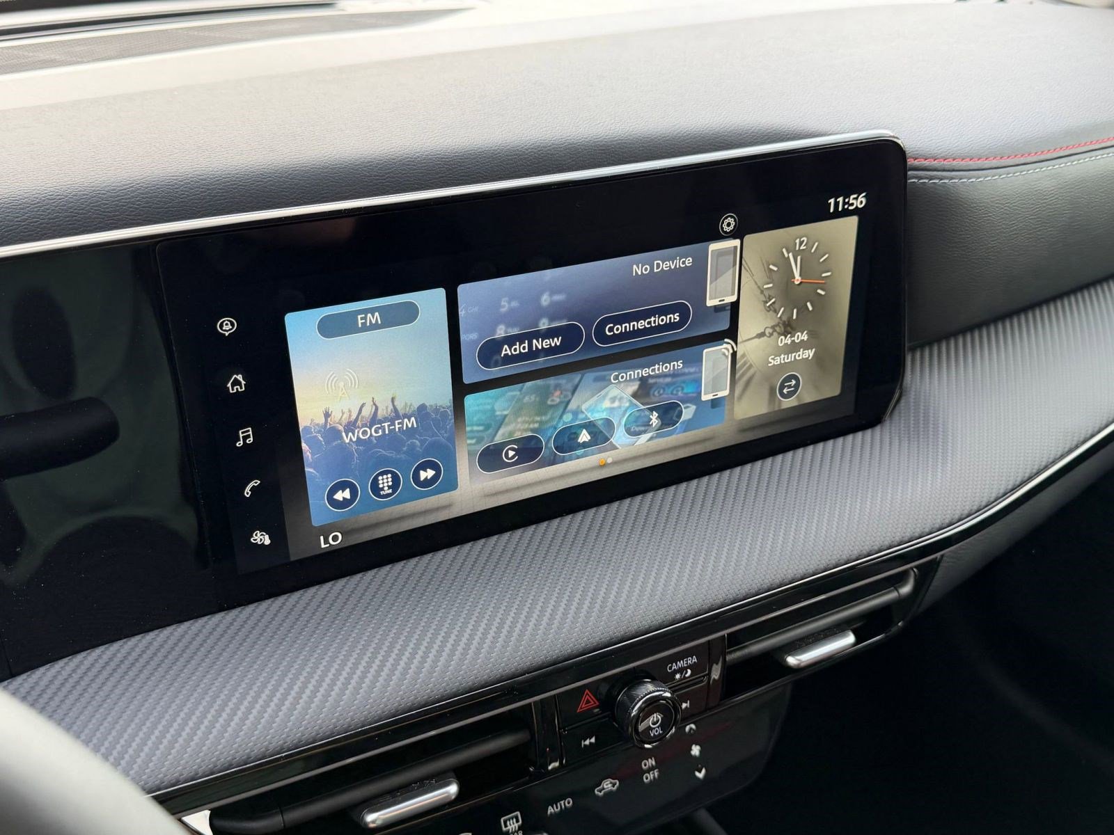 Certified 2025 Nissan Kicks SR FWD image 26