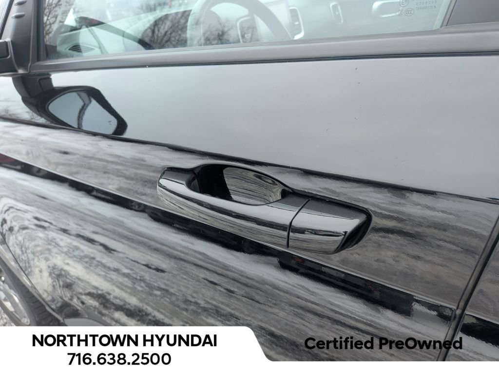 Certified 2023 Hyundai Venue SEL w/ Cargo Package image 35