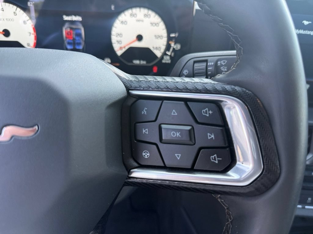Used 2025 Ford Mustang Coupe RWD image 17