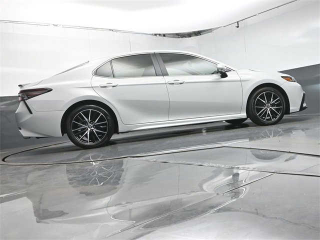 Used 2024 Toyota Camry SE image 37
