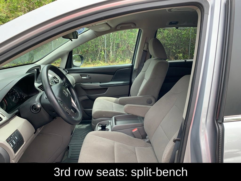 Used 2016 Honda Odyssey SE image 12