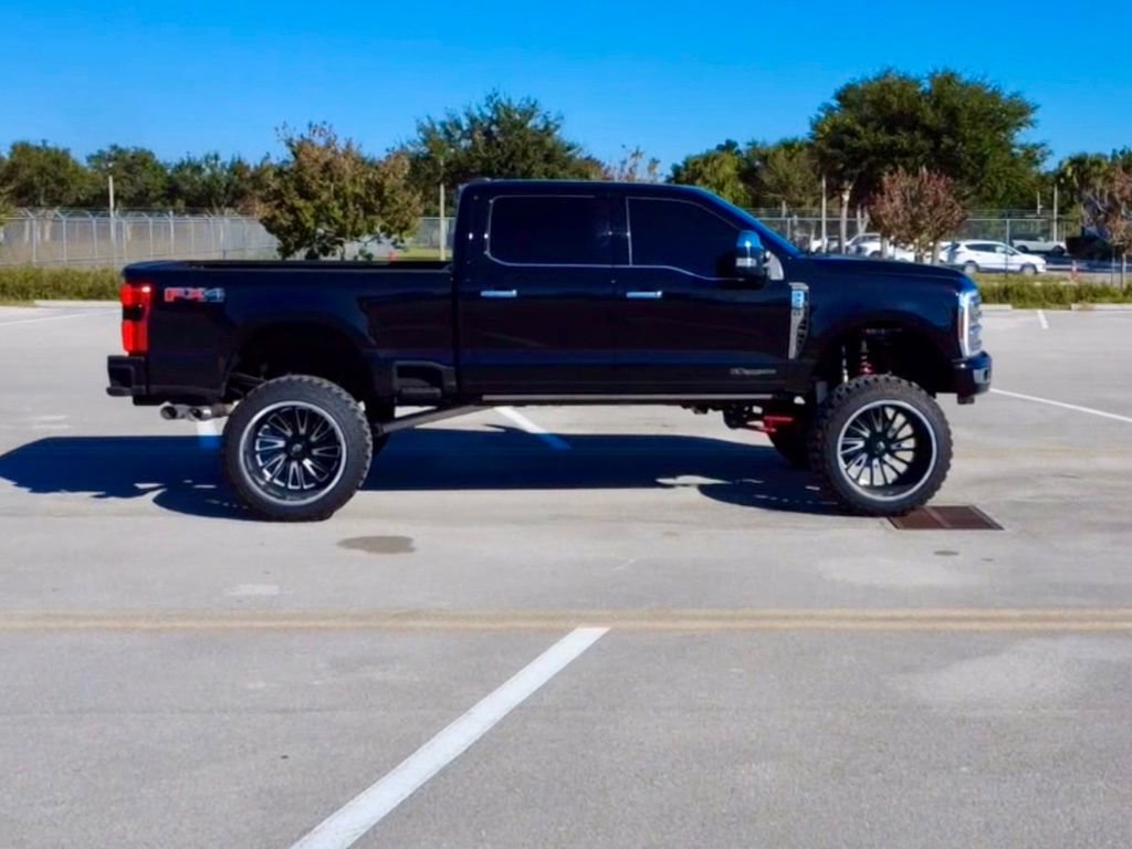 Used 2024 Ford F250 Platinum w/ FX4 Off-Road Package image 24