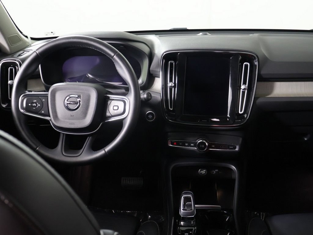 Used 2023 Volvo XC40 B5 Plus w/ Protection Package Premier AWD/4WD image 34