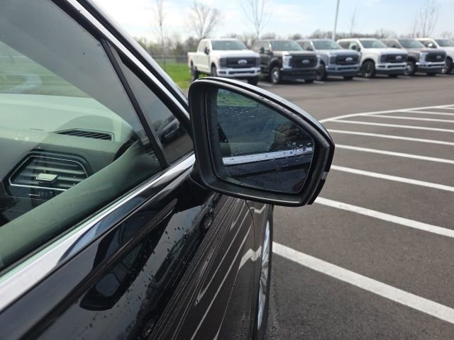 Used 2019 Volkswagen Tiguan SE image 6