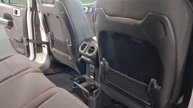 Used 2024 Jeep Wrangler Unlimited Rubicon AWD/4WD image 13