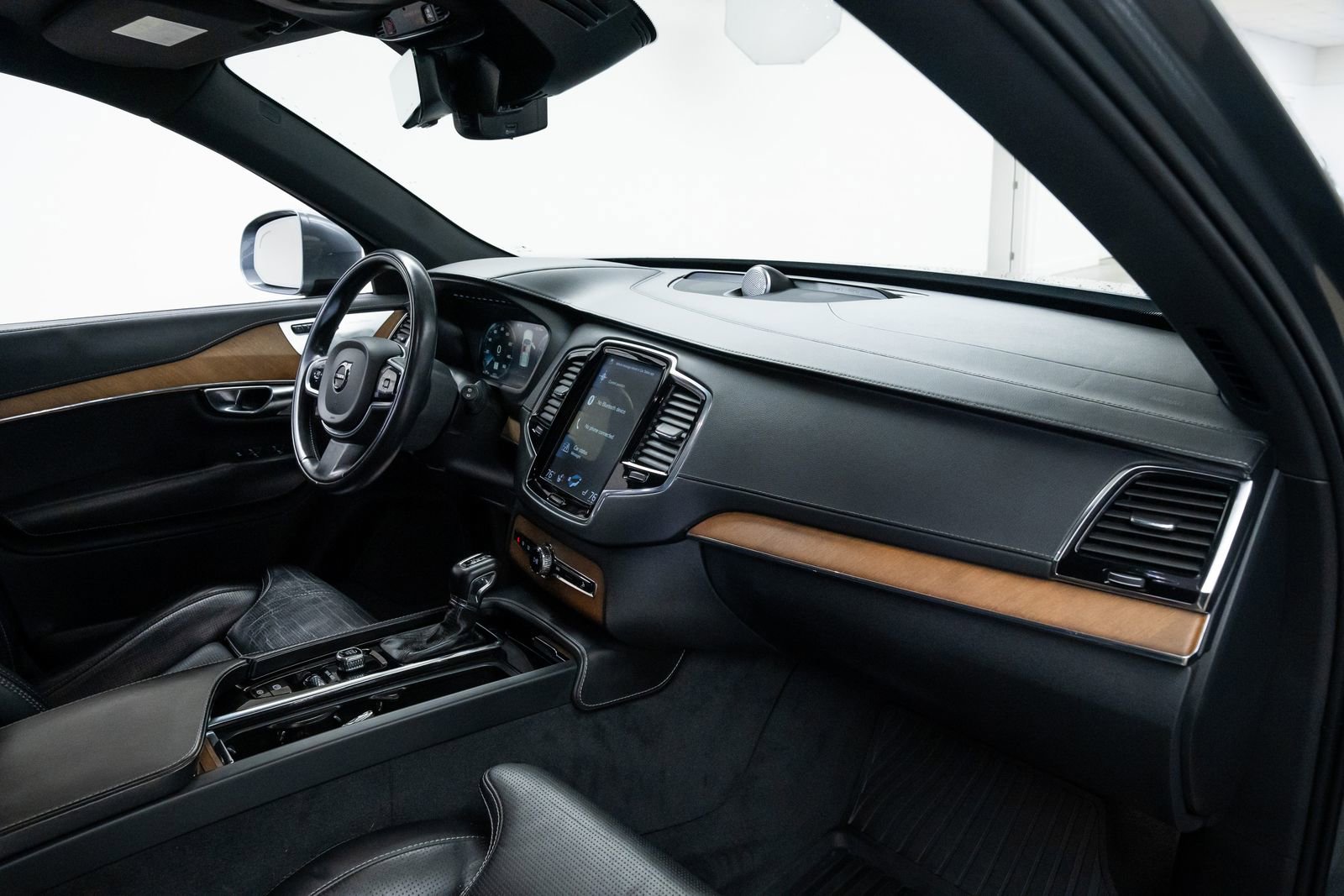 Used 2018 Volvo XC90 T6 Inscription w/ Convenience Package image 24