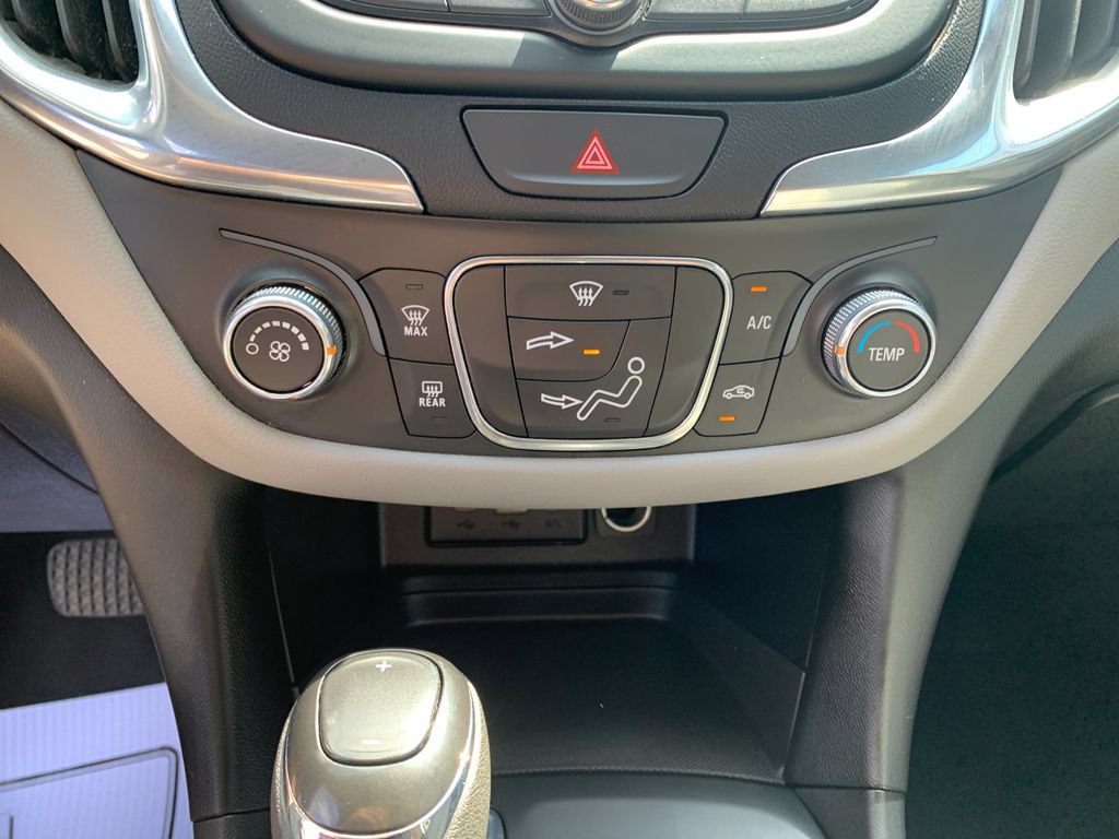 Used 2021 Chevrolet Equinox LT FWD image 24