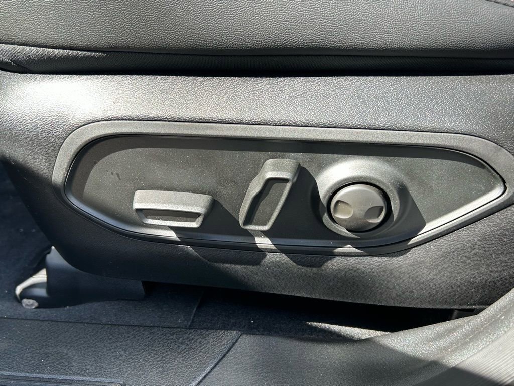 New 2026 Jeep Cherokee Limited image 16