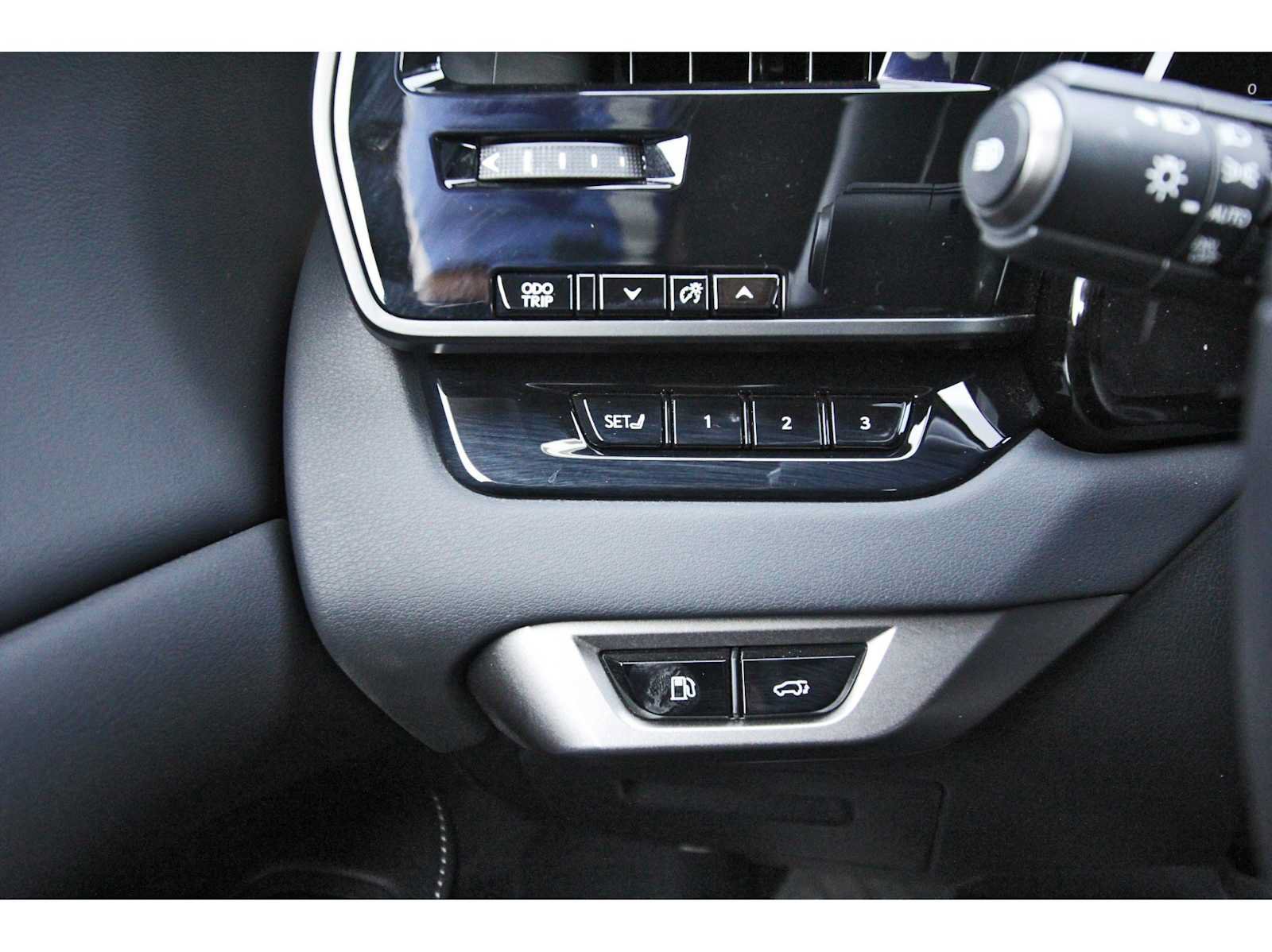 Used 2025 Lexus RX 350 Premium Plus w/ Accessory Package (Z1) FWD image 19