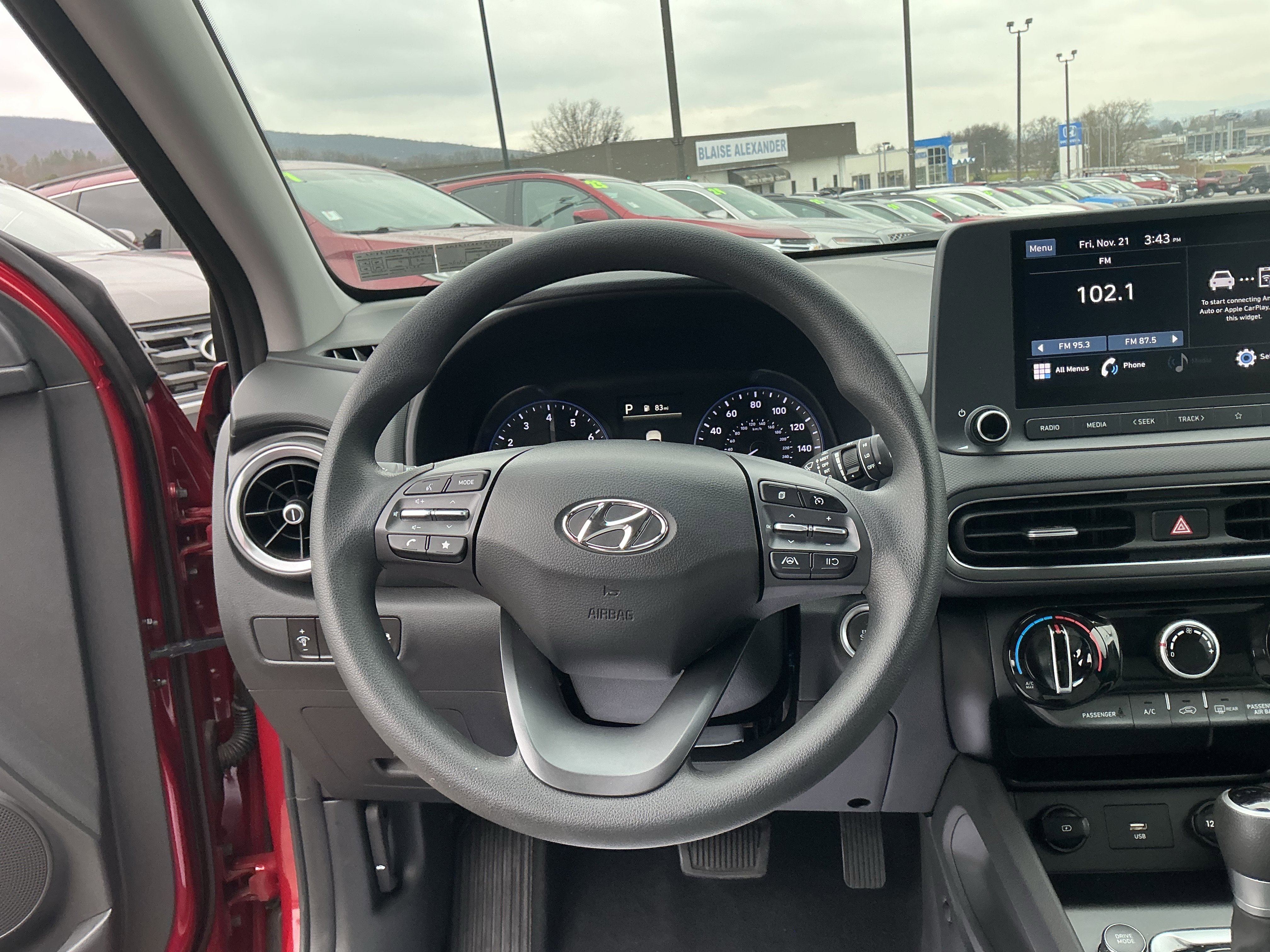Used 2023 Hyundai Kona SEL image 17