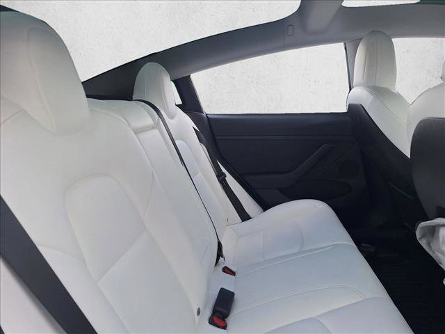 Used 2022 Tesla Model 3 image 17