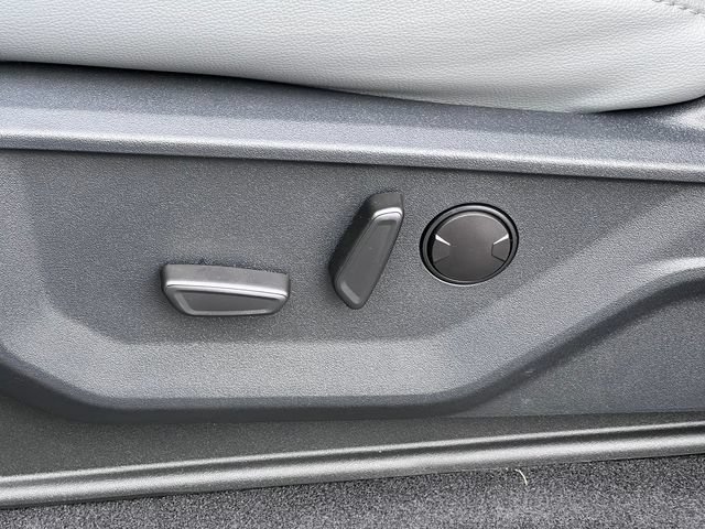 New 2025 Ford F150 Lightning Flash AWD/4WD image 16