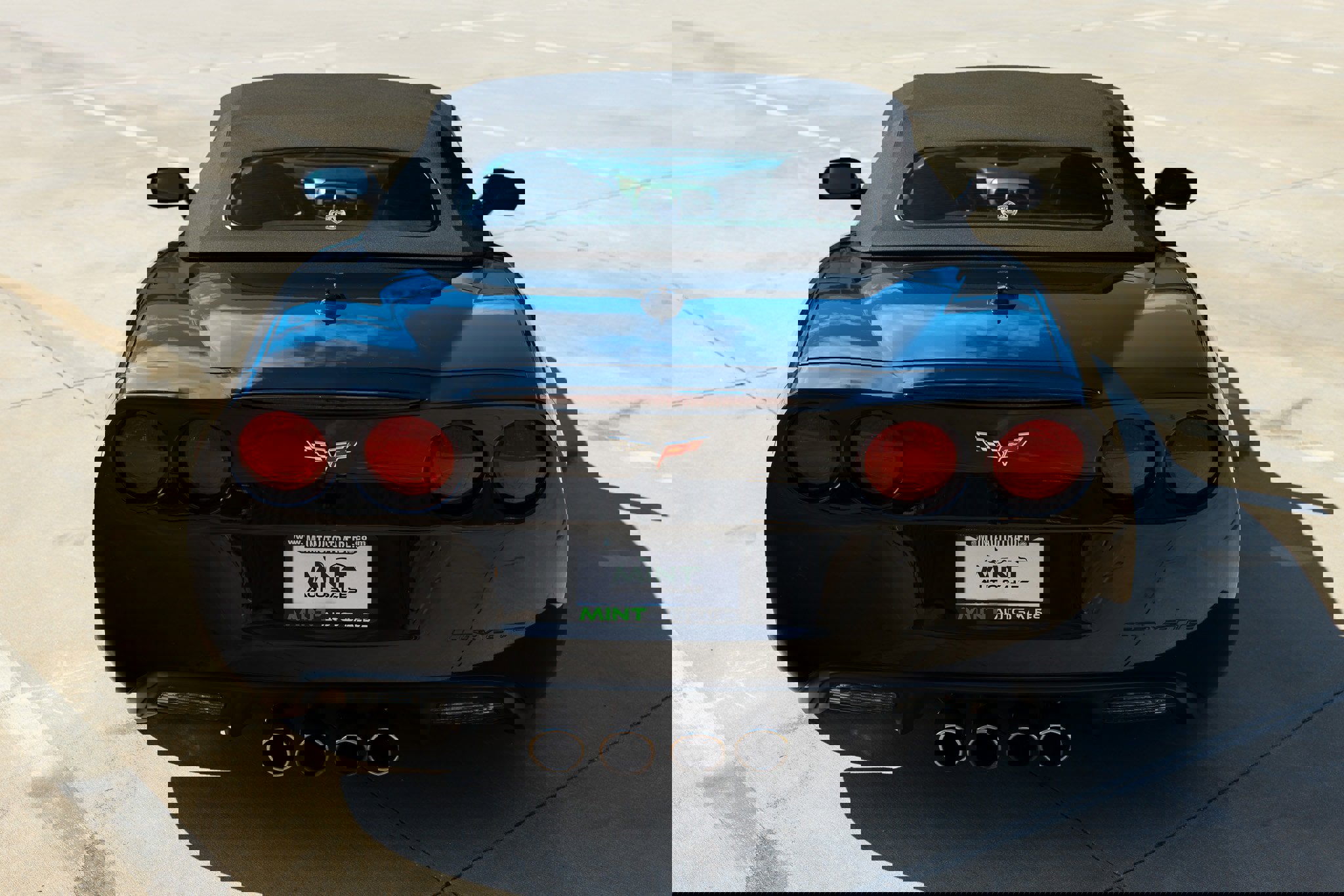 Used 2005 Chevrolet Corvette Convertible w/ Preferred Equipment Group image 12