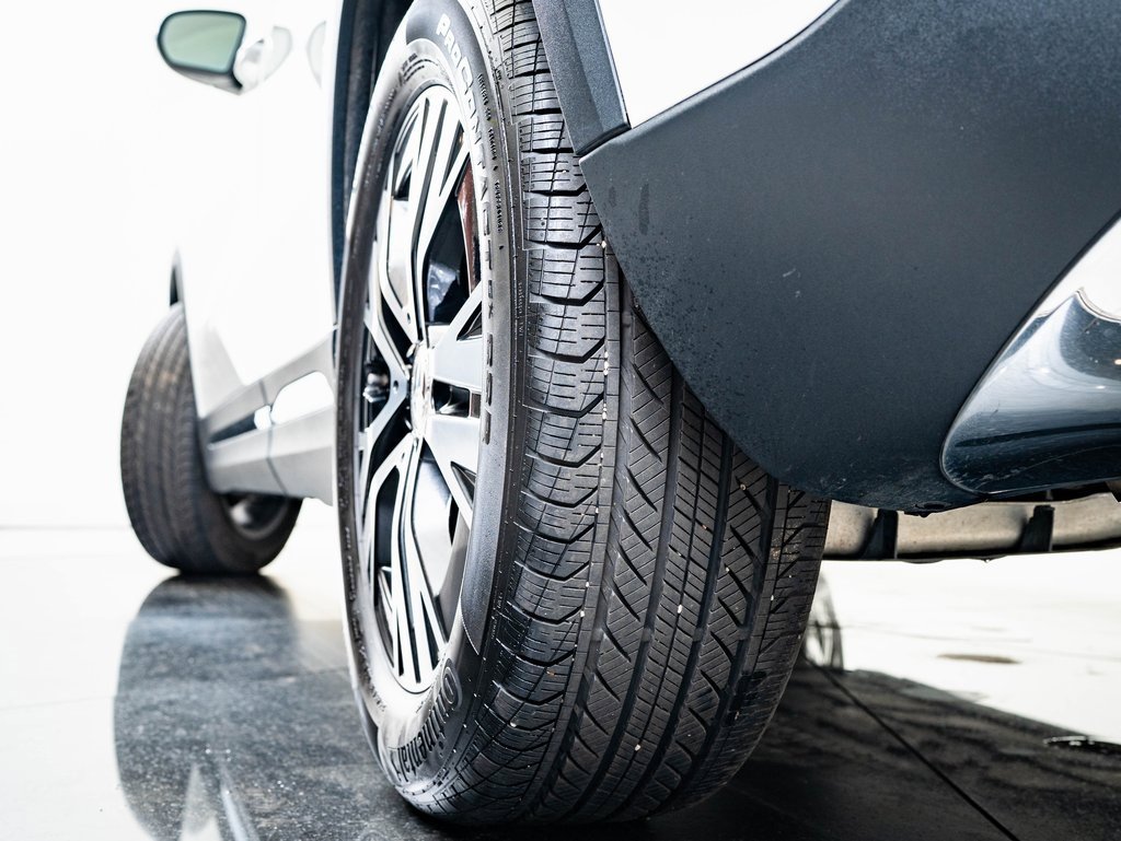 Certified 2025 Mercedes-Benz GLA 250 4MATIC image 41