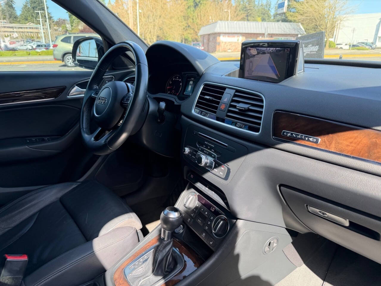 Used 2018 Audi Q3 2.0T Premium Plus w/ Premium Plus Package AWD/4WD image 23