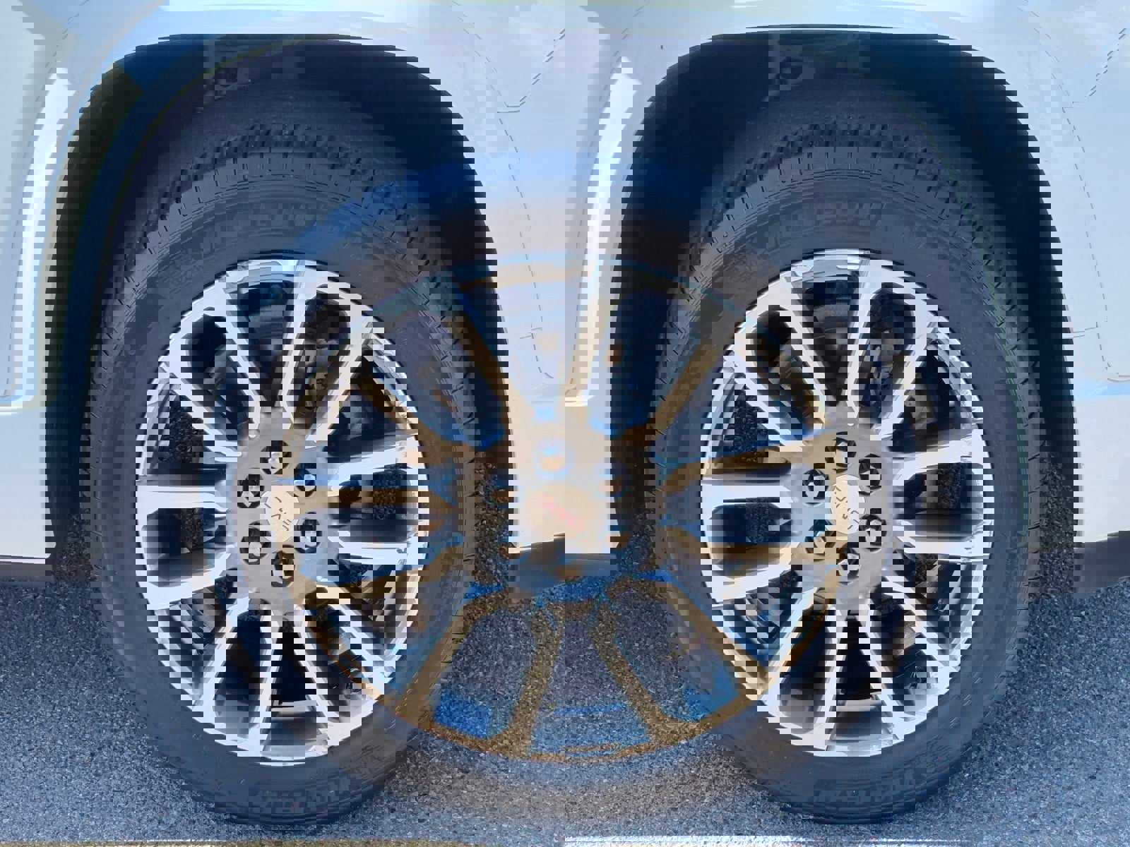 Used 2023 GMC Acadia Denali image 10