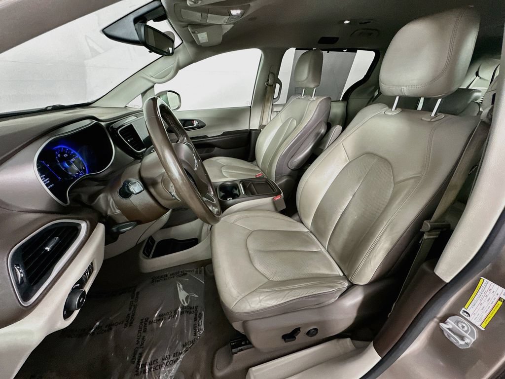 Certified 2018 Chrysler Pacifica Touring-L FWD image 29