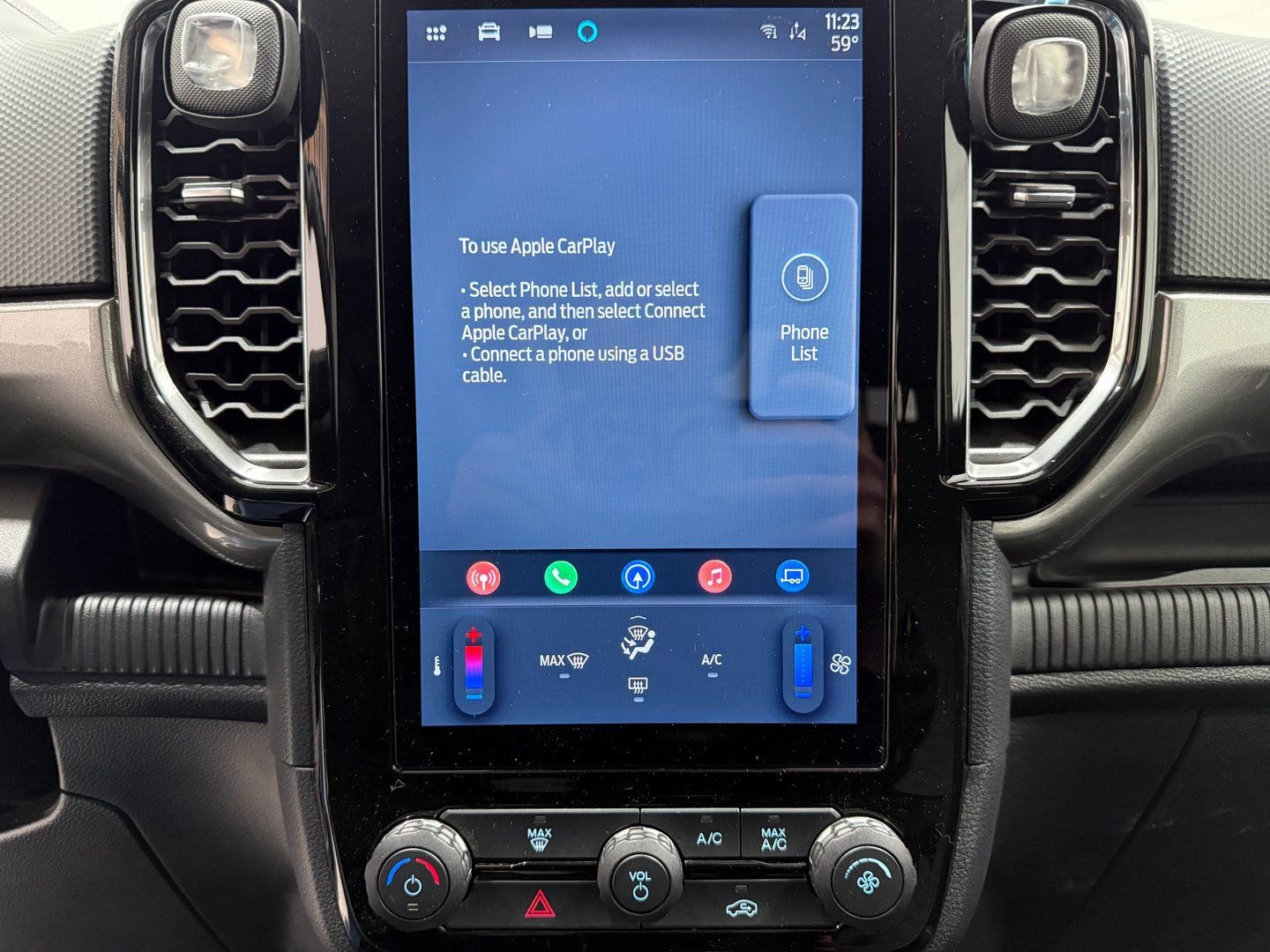 Used 2025 Ford Ranger XLT w/ Trailer Tow Package image 16