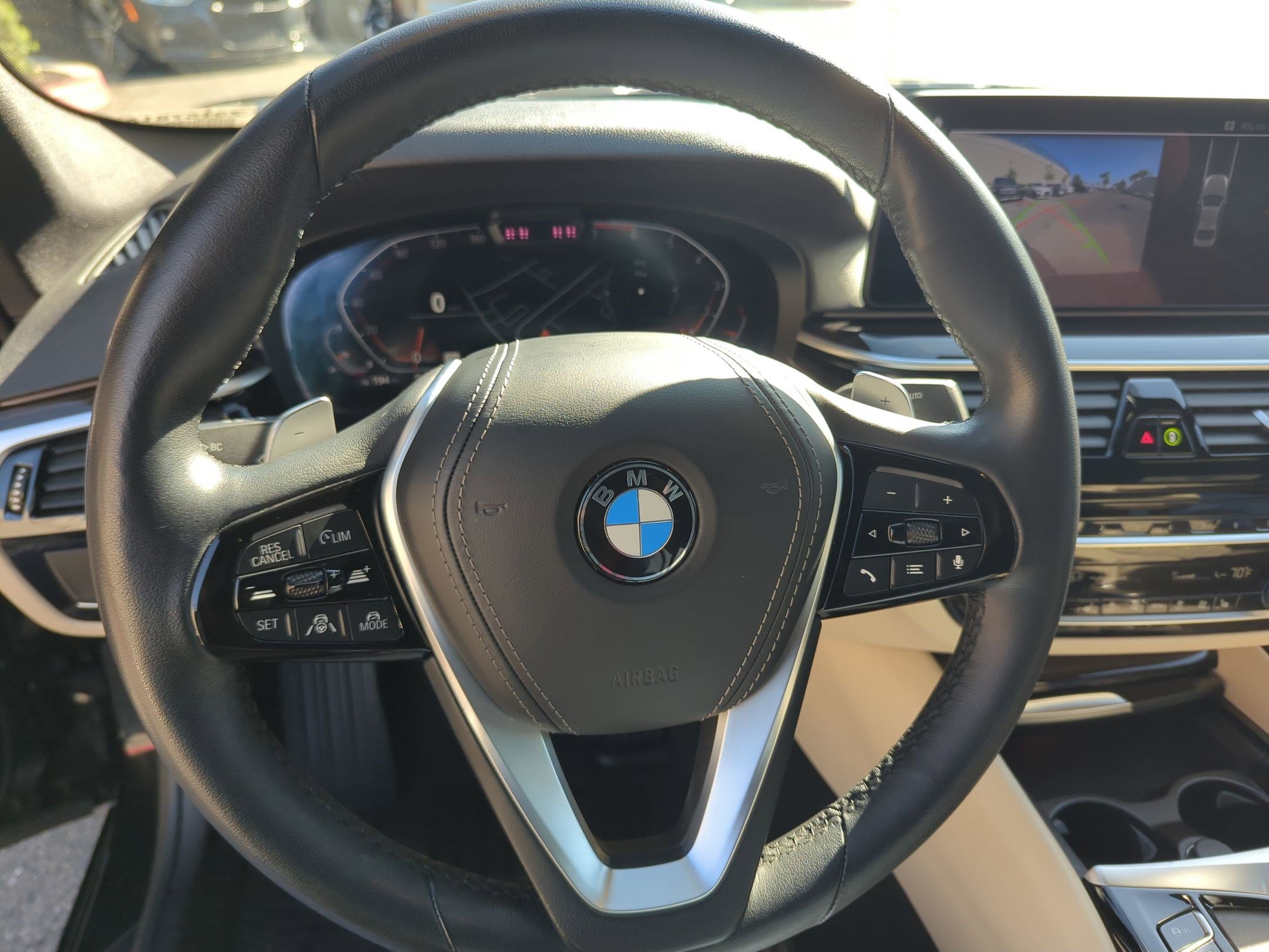 Used 2023 BMW 530i w/ Premium Package image 18