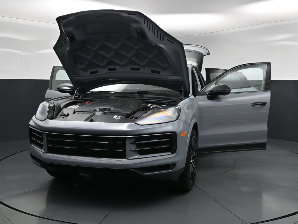 New 2026 Porsche Cayenne S AWD/4WD image 32