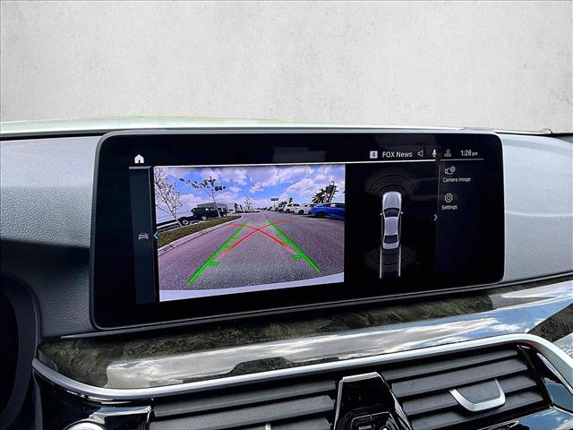 Used 2023 BMW 530e w/ M Sport Package image 21