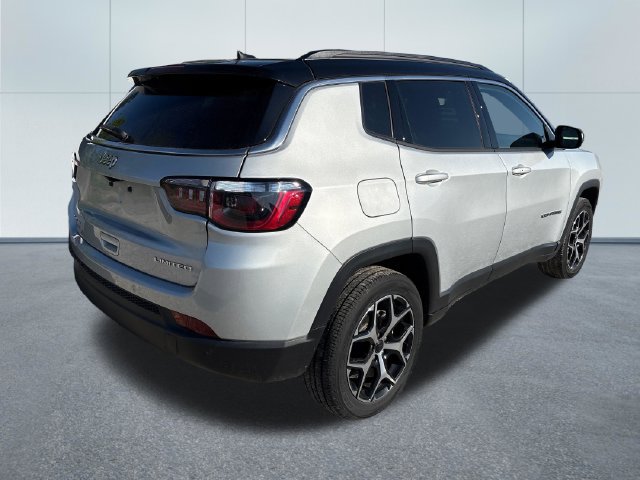 Used 2025 Jeep Compass Limited AWD/4WD image 8