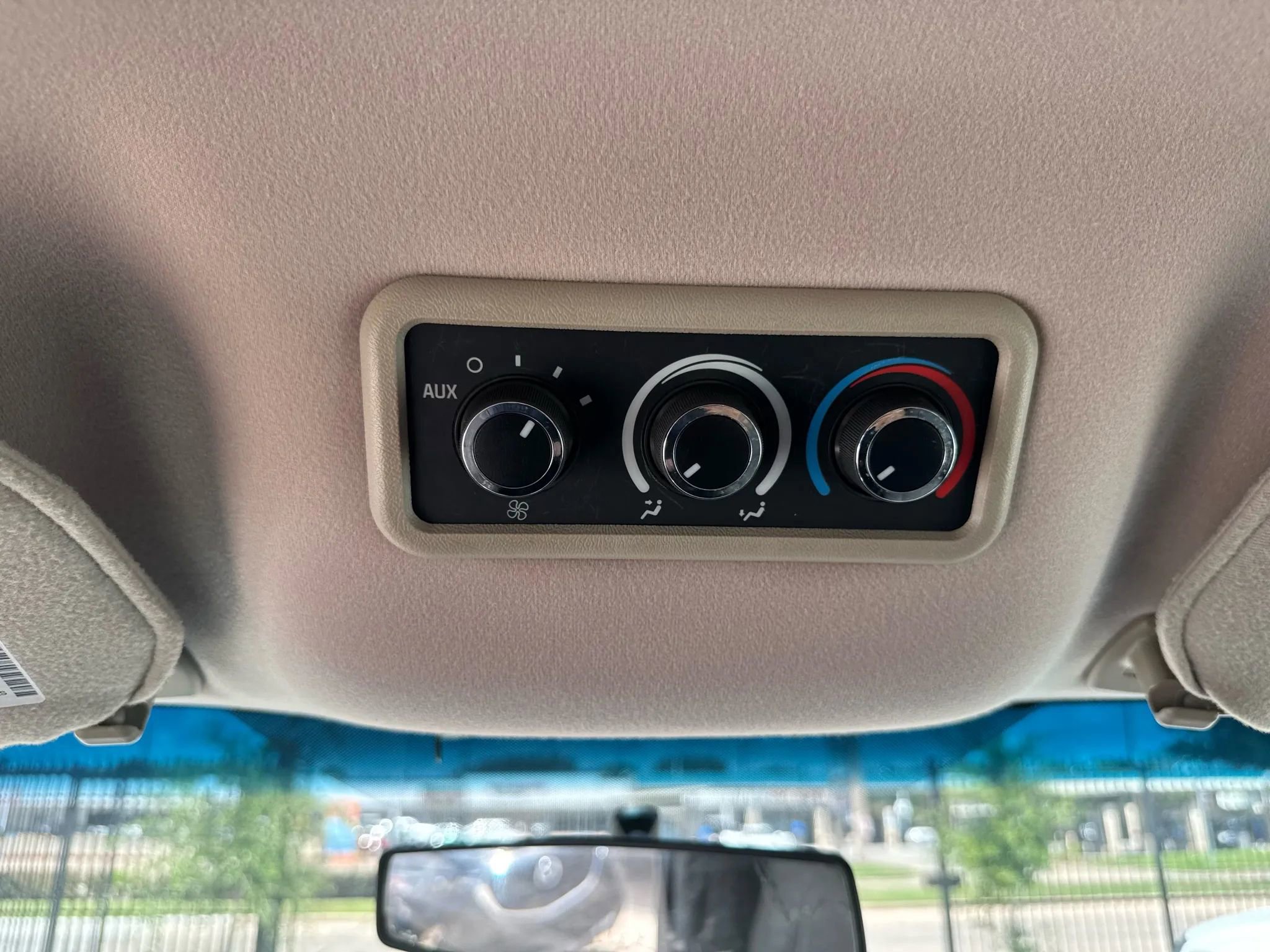 Used 2011 Chevrolet Express 2500 LS image 36