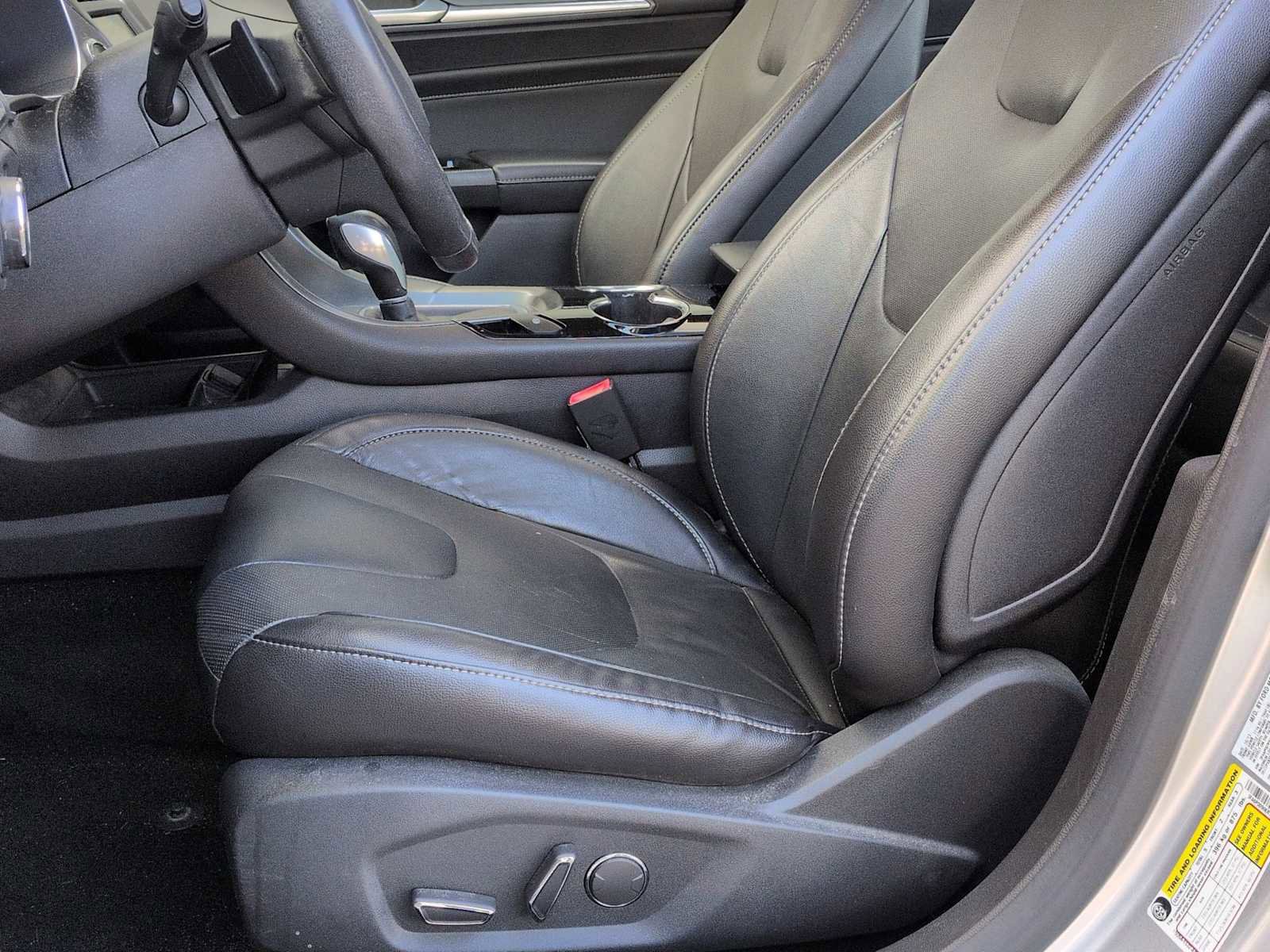 Used 2014 Ford Fusion Titanium AWD/4WD image 17