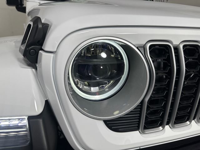 New 2025 Jeep Wrangler Sahara image 4
